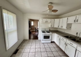363 South Congress, Rushville, Schuyler, Illinois, United States 62681, 3 Bedrooms Bedrooms, 7 Rooms Rooms,1 BathroomBathrooms,40,000 to 90,000,Available,South Congress,896421