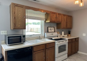 Illinois, United States, 3 Bedrooms Bedrooms, 7 Rooms Rooms,2 BathroomsBathrooms,Over 90,000,Available,896423